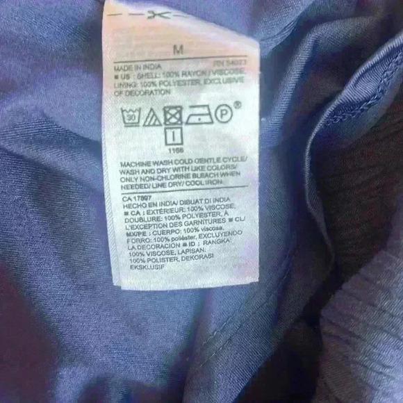 Old Navy ladies dress size medium. Tassels in front. Fully lined. Excellent find - Picture 6 of 6